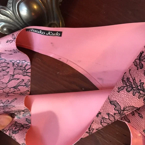 Atsuko kudo latex - Picture 4 of 4